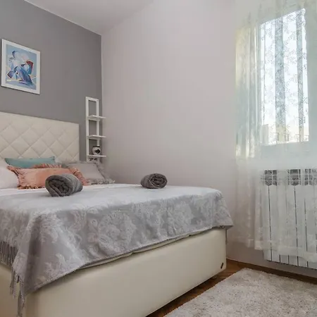 Gorgeous W Private Pool 5km From Split Dalmatia Apartman