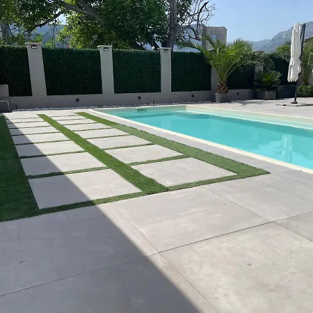 Gorgeous W Private Pool 5km From Split Dalmatia Appartamento